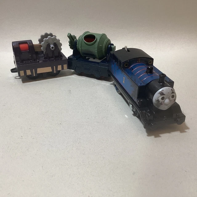 THOMAS THE TANK engine steelworks and wagons trackmaster train 2013 £16 ...