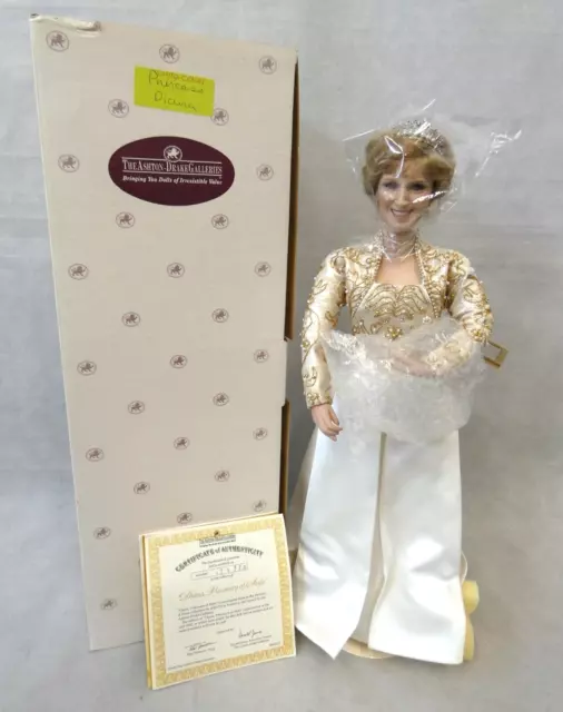 Vintage Ashton-Drake Galleries Princess Diana Visionary of Style Doll (Mar)
