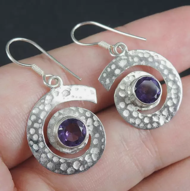 Pendientes hechos a mano con amatista natural, diseño en espiral de plata...