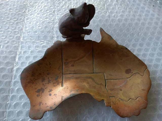 VINTAGE BRASS MAP Of Australia With Koala Ornament Ashtray Change Dish ...