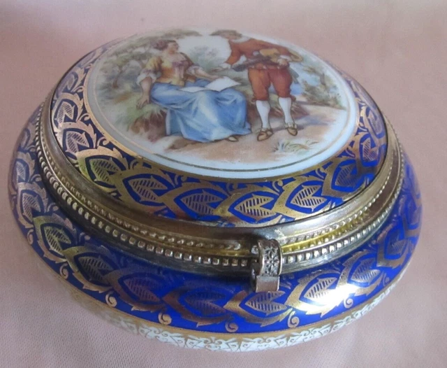 BONBONNIÈRE ANCIENNE EN Porcelaine De Limoges Décor Champetre