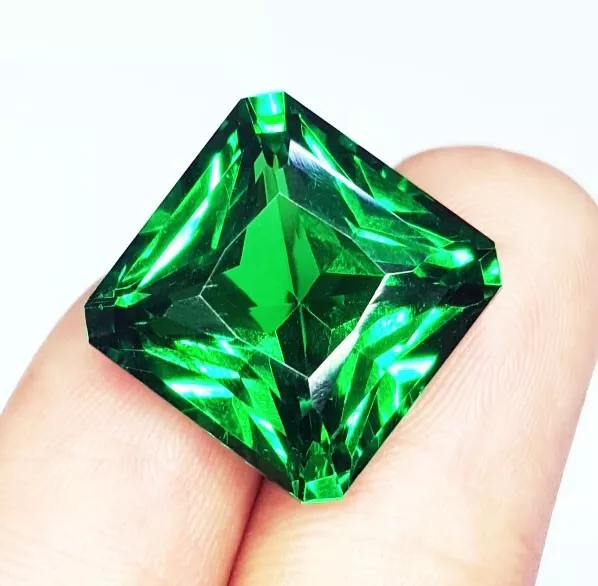 Natural Green Garnet 17 to 19 Ct Loose Gemstone GGL Certified Square Cut Gem