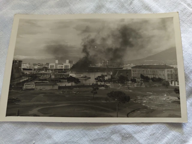 Foto Cartolina Porto Nave In Fiamme