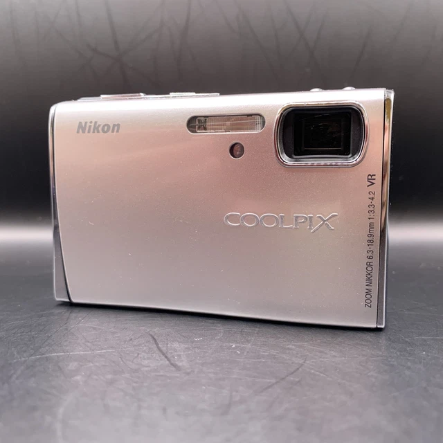 デジタルカメラ　Nikon COOLPIX S50　シルバー Nikon デジタルカメラ COOLPIX(クールピクス) S50 720万画素