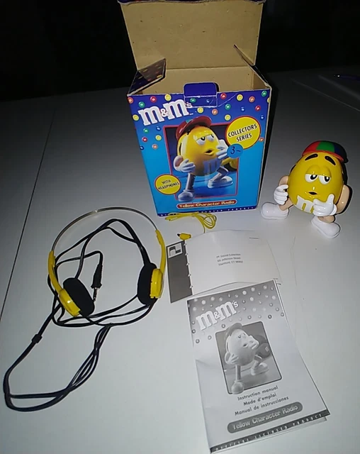 M&M Yellow Collectors Radio AM FM Headphones NIB Radio Shack M&M Yellow Collectors Radio AM FM Headphones NIB Radio Shack