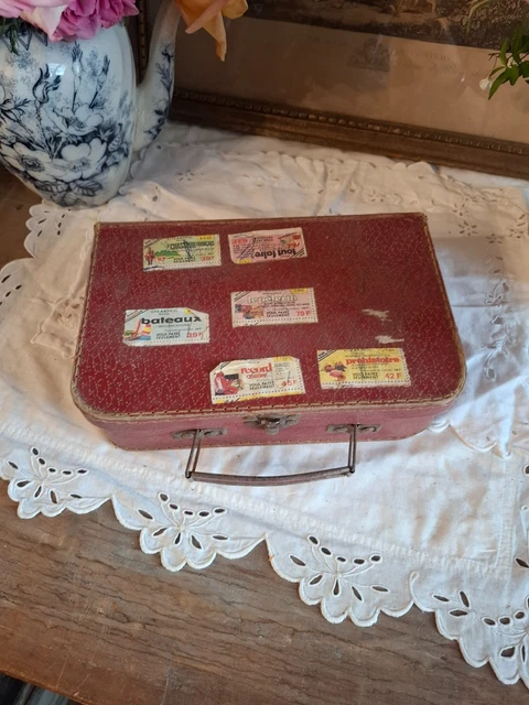 Ancienne Petite Valise Vintage En Carton Remplie De Crayons - Objet Déco Curiosité