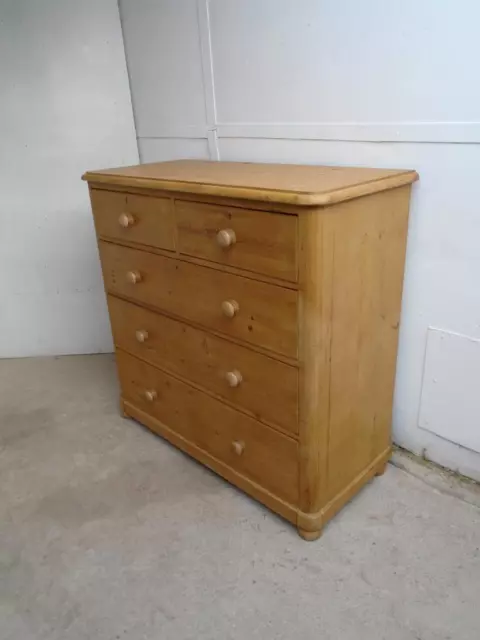 A Massive Victorian Antique / Old Pine Waxed 5 Drawer Chest of Drawers