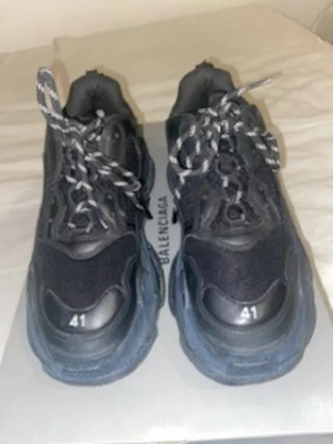 SNEAKERS BALENCIAGA TRIPLE S clear sole black NOIR 41,TB état avec facture achat