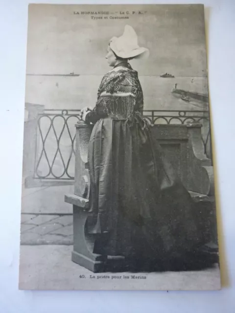 CPA La Normandie type & costumes Prayer for sailors 40