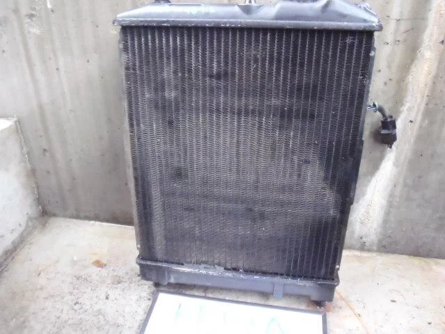 MITSUBISHI Minica 1990 E-H22A Radiatore [Usato] [PA68153999]