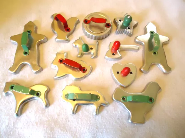 Lot of 12 *Vintage* Metal Cookie Cutters Red / Green / Wood / Metal Handles