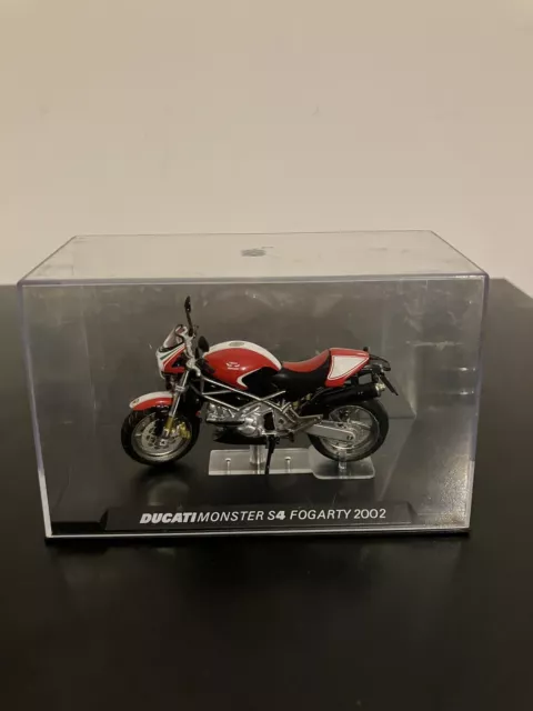 Ducati Monster S4 Fogarty 2002 1:24 Scale Detailed Diecast Metal Model