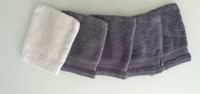 gants de toilette gris anthracite et gris clair 100% coton éponge  19x15cm