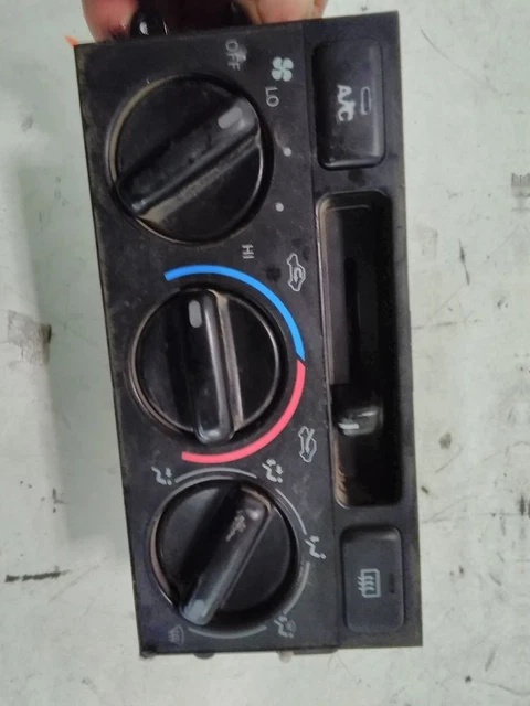 Commande De Chauffage Pour TOYOTA STARLET 3 (Modèle 1.3i 16V) - Occasion - Garantie 12 Mois