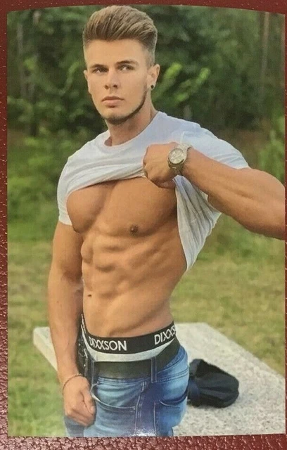 Tirage Photo Modèle Homme Musclé - Art Masculin - Format Papier Lustré - 2025 - Neuf