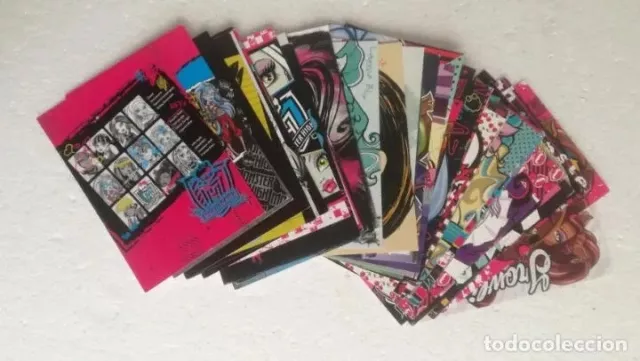 Lote de 70 cromos photocard del album Monster High; Panini - Todos diferentes