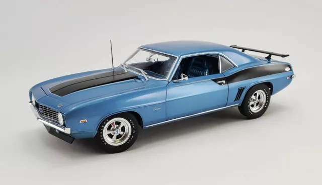 ACME 1969 Chevrolet COPO Camaro - Dick Harrel 1/18