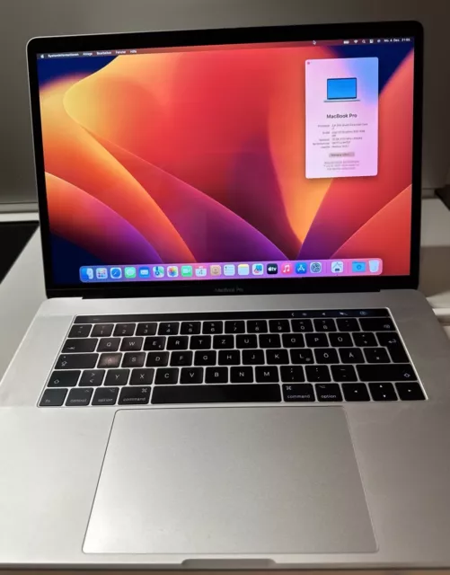 Apple MacBook Pro 15,4, Intel Quad-Core i7 2,8 GHz, 16 GB, 256 GB unità di memoria, Ventura