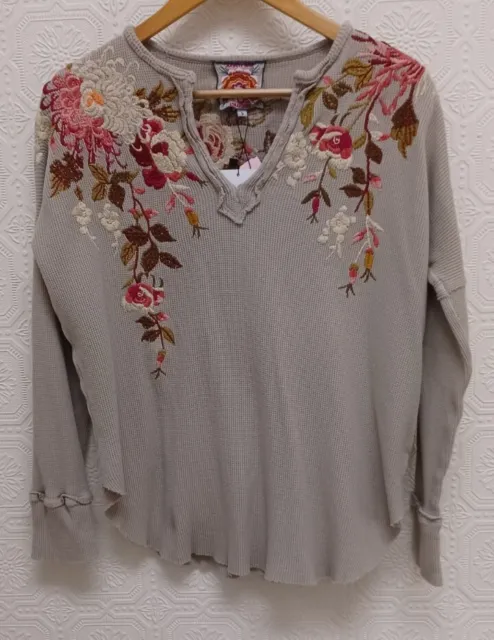 Johnny Was Taupe Waffle Knit Floral Embroidered V Neck Blouse Top Size Small