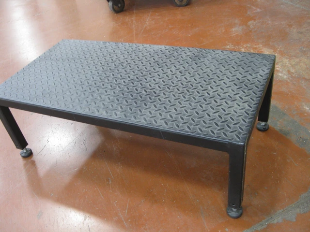 EE. Heavy Duty Industrial 18" x 36" Platform Step MARYVILLE TN EE. Heavy Duty Industrial 18" x 36" Platform Step MARYVILLE TN