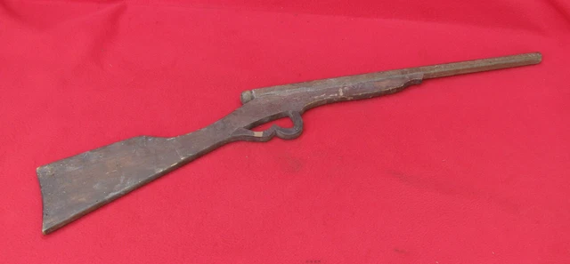 Fusil Jouet Ancien En Bois – Artisanal – Pièce De Collection