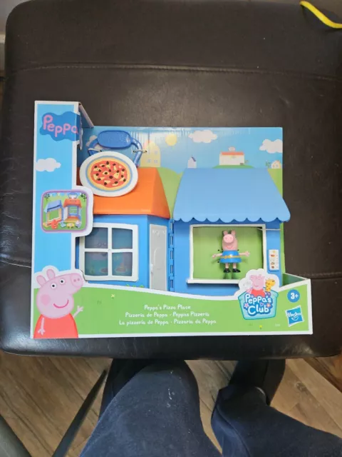 Peppa Pig - Peppas Pizza Place Playset - Brand New -Accessories 2 Day Delivery