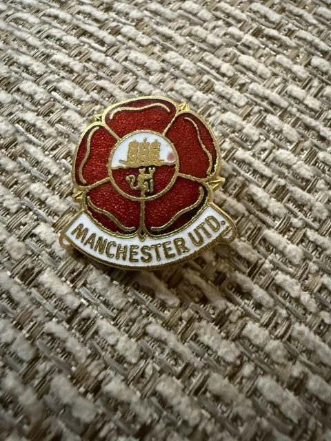Rare Football Association badge for the Manchester United v Bristol City 1909 F.A. Cup final - (Graham Budd Auctions) | Sports Memorabilia
