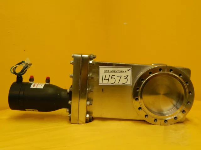 Nor-Cal Products 11222-0400R UHV Pneumatic Linear Gate Valve Used Working