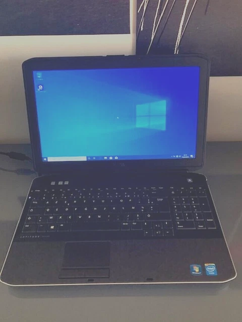 LAPTOP - DELL LATITUDE E5530 - CELERON 840B - 1.90 Ghz - 500 GO  -4 GO RAM - A+