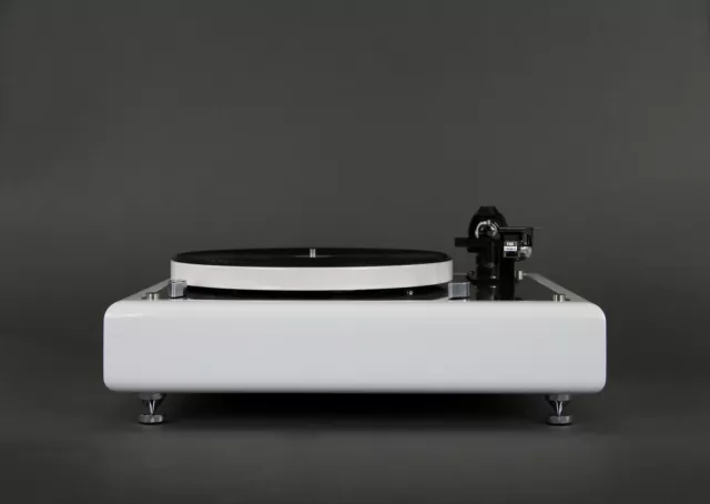 Wir restaurieren Ihren Thorens TD 145 bis 166 in weiß Pianolack