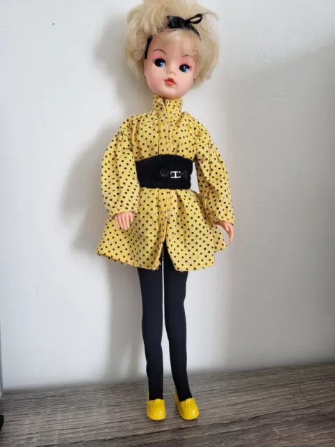Vintage Pedigree Sindy Doll Pop Singer?