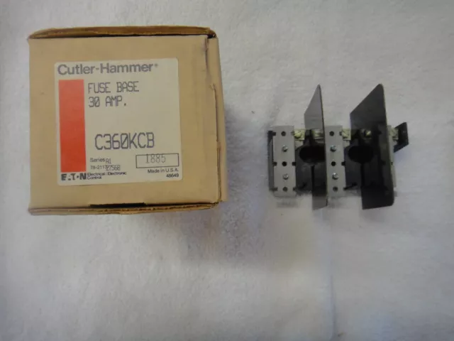 NIB EATON Cutler-Hammer Fuse Base 30A       C360KCB   Ser A1