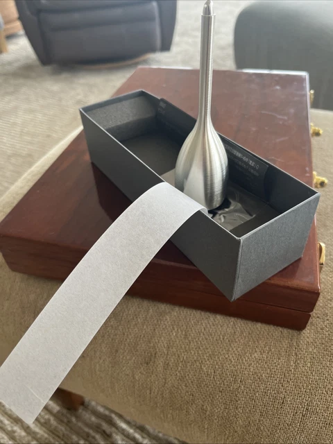 Japanische Windglocke Von Nousaku – Schlankes Design In Silber, Klassischer Klang