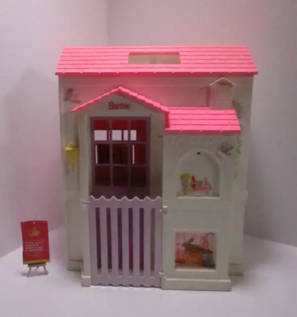 VINTAGE 1996 MATTEL Barbie Folding Pretty Dream Doll House Rare