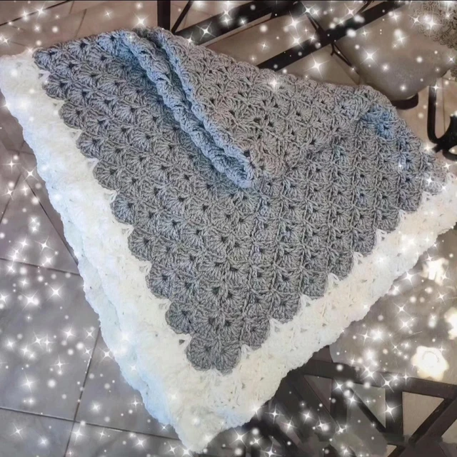 Couverture Au Crochet Vintage Faite Main - Motif Zigzag Géométrique En Laine Du Portugal