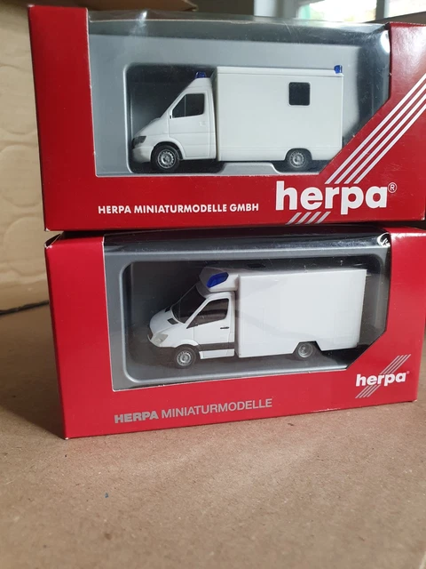 HERPA, MERCEDES BENZ Sprinter FD Feuerwehr Stuttgart, échelle 1/87