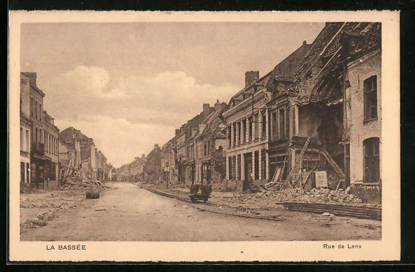 CPA La Bassée, War Ruins in Rue de Lens