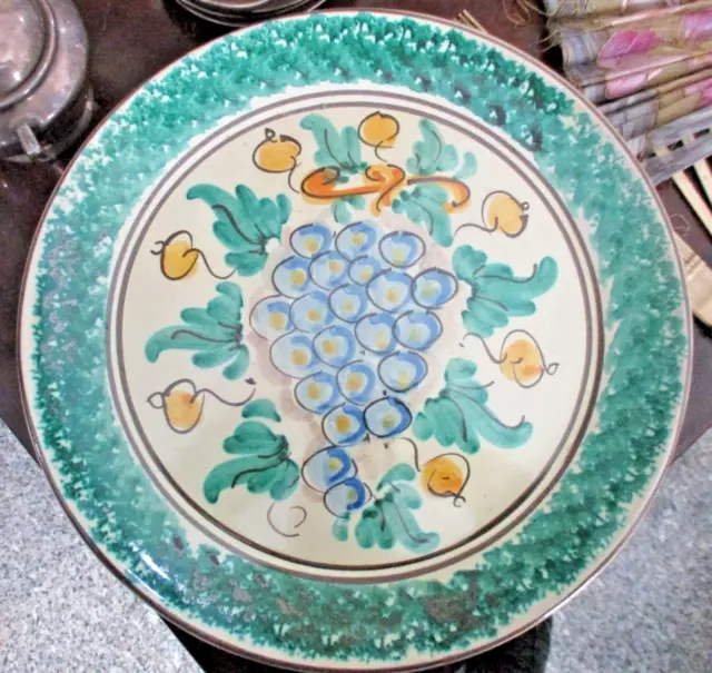 PIATTO O FANGOTTO IN MAIOLICA decoro GRAPPOLO UVA- MIGLIORE CALTAGIRONE metà 900