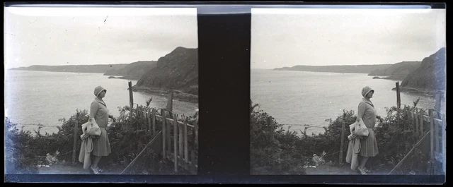 FRANCE women's fashion c1930 original NEGATIVE photo stereo plate P74L17n 2