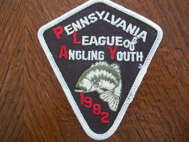 Pa Fish & Boat Commission Pennsylvania League Of Angling Youth " 1982 " Patch