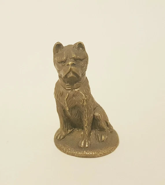 Petit bronze doré représentant un chien, XX ème ou antérieur.