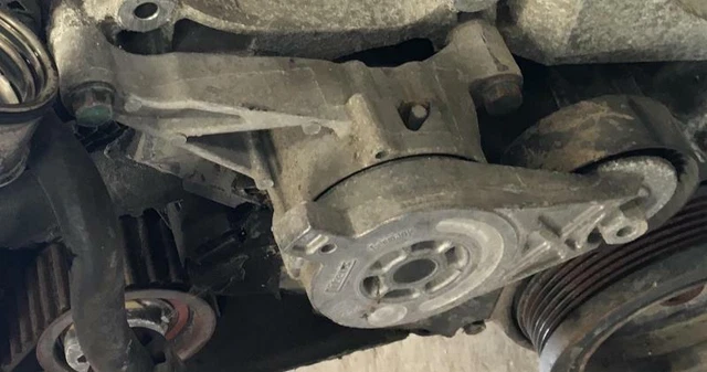 Galet tendeur AUDI A3 2 SPORTBACK PHASE 1 1.9 TDI  Diesel /R:30342089