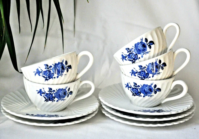 5Tasses à café et soucoupes Luneville roses bleues très bon état