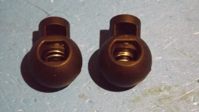 NUEVO 17mm X 13mm NEGRO 6mm AGUJERO BOLA REDONDA AJUSTE CIERRE EXTREMO PALANCAS DE RESORTE
