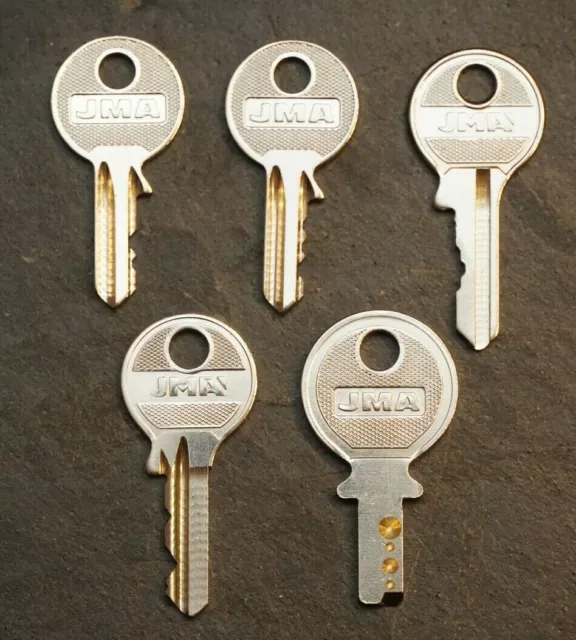 Übliche Schlüssel für Schlüsselschalter Not-Aus Elektriker Set 455 EK333 MS01...
