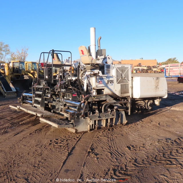 2011 Roadtec RP-175 8'-15' Asphalt Tracked Paver Caterpillar Screed Heat