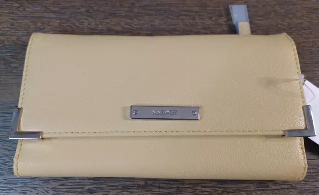 Nine West Women's Scale up SLG Organizer Wallet NWT yellow