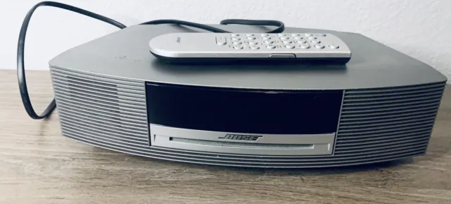 Bose Wave Music System AM/FM Alarm CD Player Clock Radio w Remote Gray/Silver