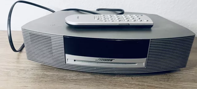 Bose Wave Music System AM/FM Alarm CD Player Clock Radio w Remote Gray/Silver
