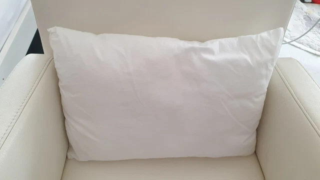 Baby flach Kissen 40x30cm Kinderbett Kopfkissen nur als Dekokissen benutzt